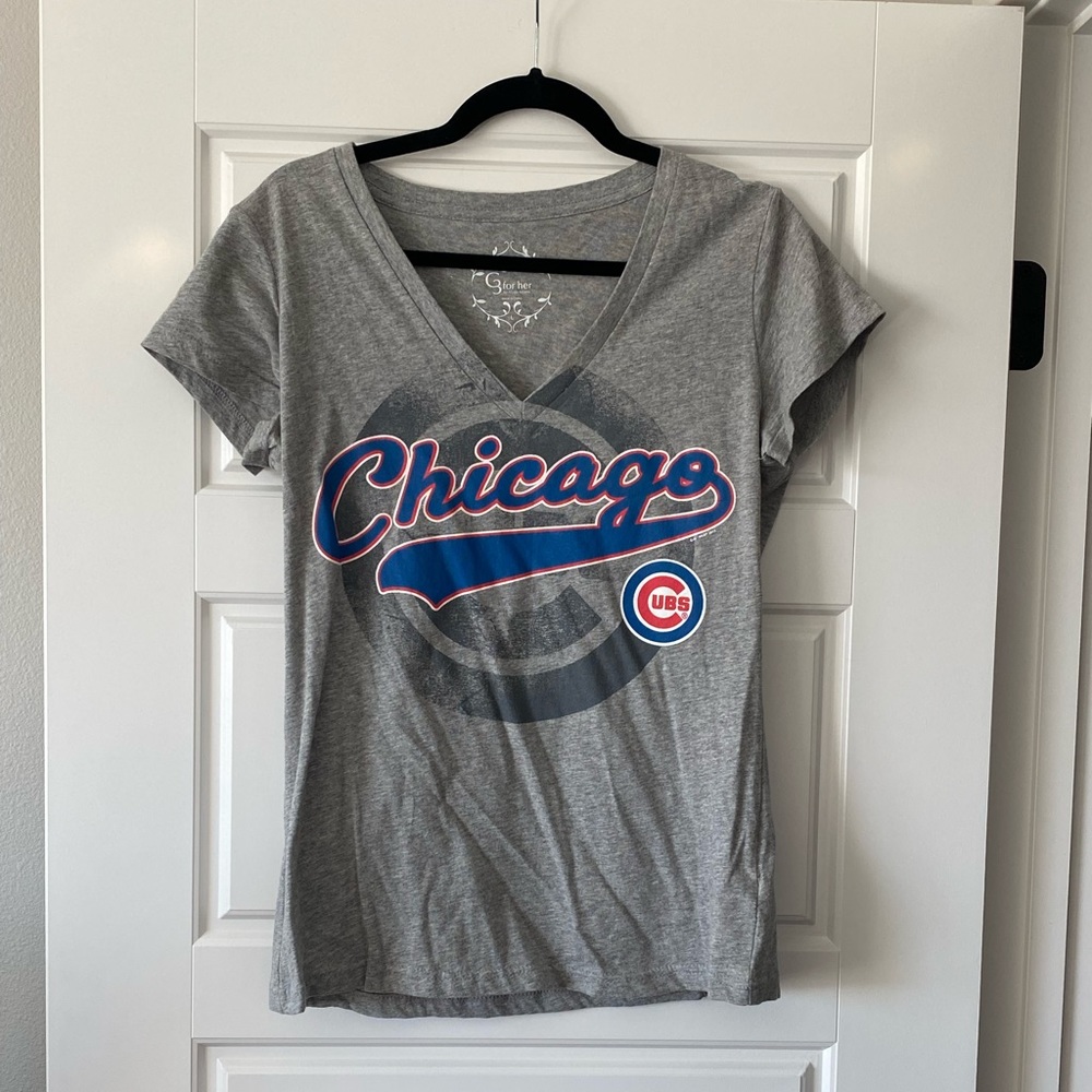 Women’s Chicago Cubs V-Neck Top